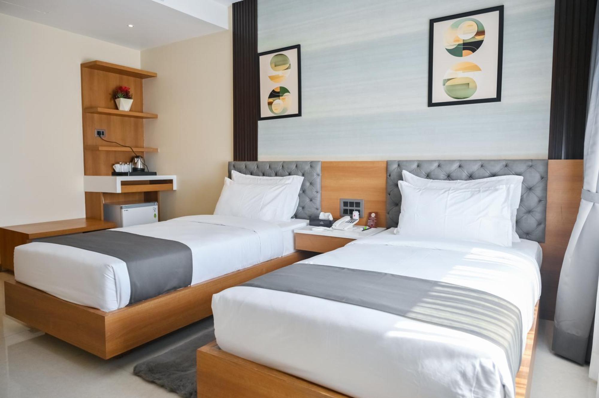 Hotel Barak View Residency Силчар Экстерьер фото